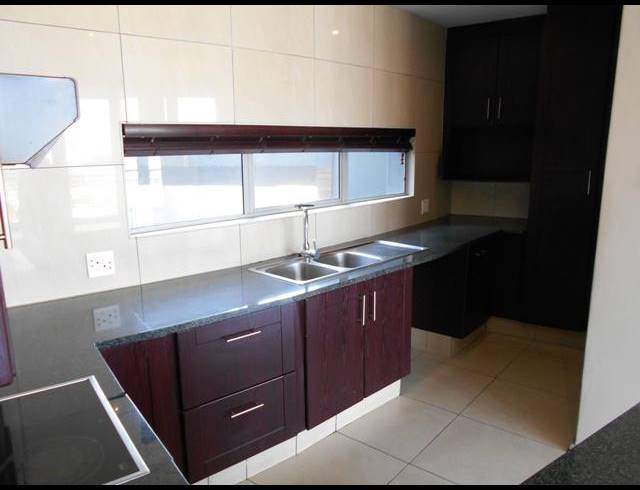 3 BEDROOM APARTMENT TO LET IN POINT WATERFRONT